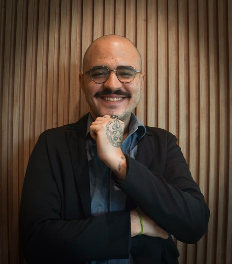 Dr. Lucas Andrade